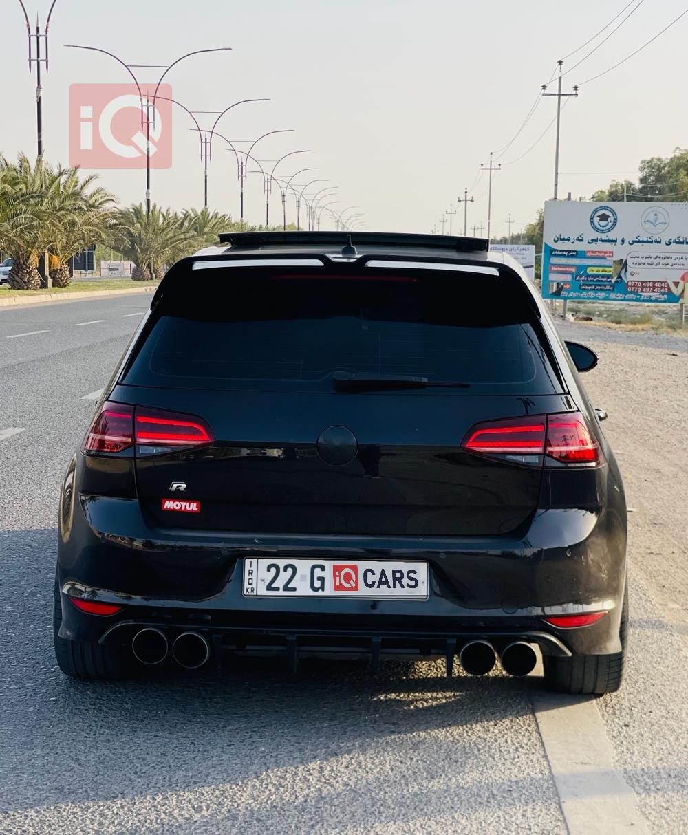 فولكسفاغن جولف R